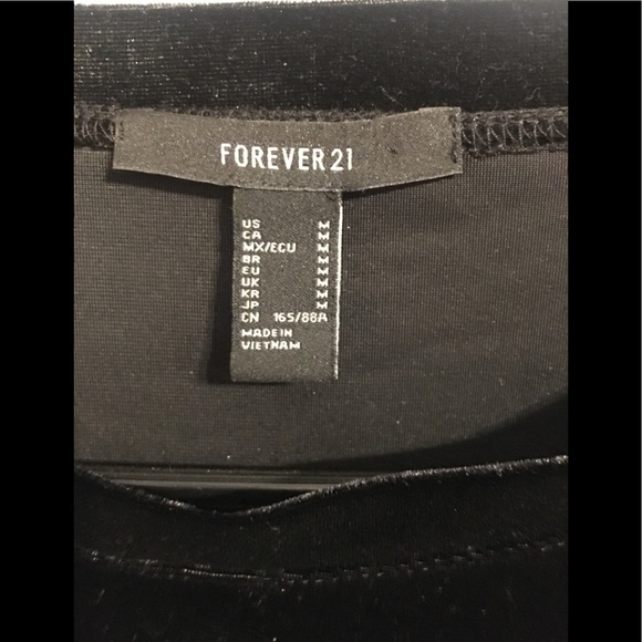 Velvet Crop Top Long Sleeve - Picture 2 of 4